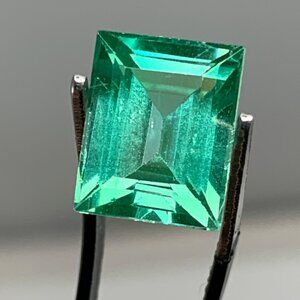 Elegant Green  Paraiba with certification